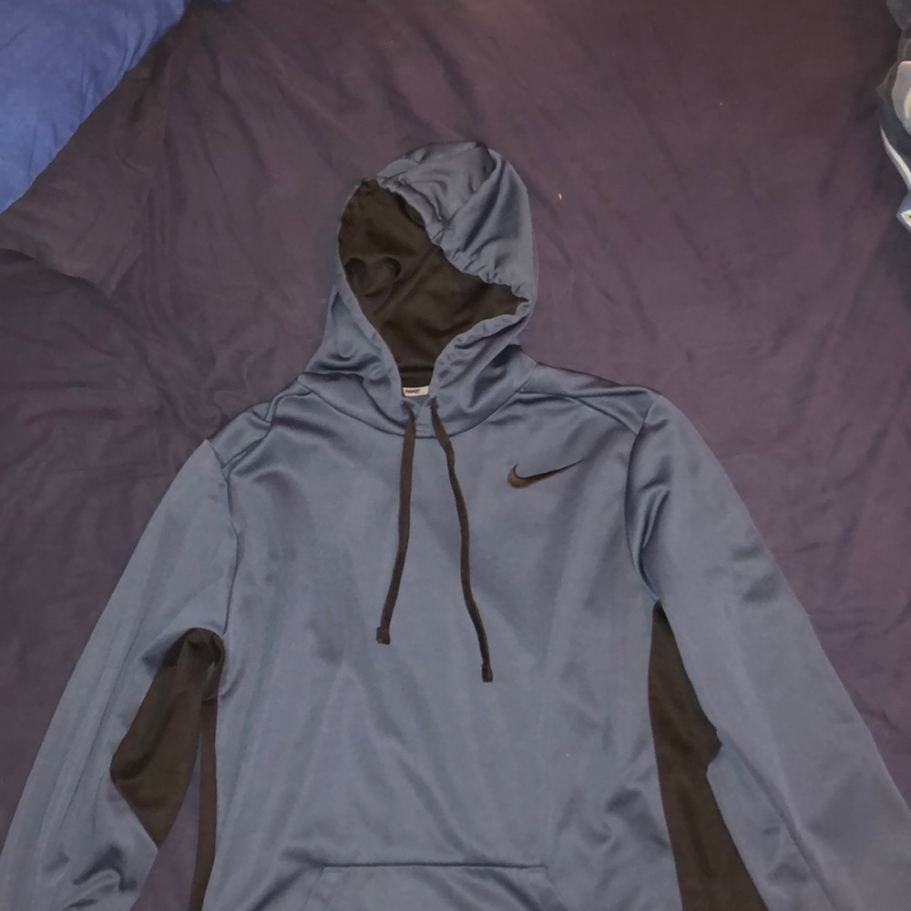 Nike thermafit L hoodie